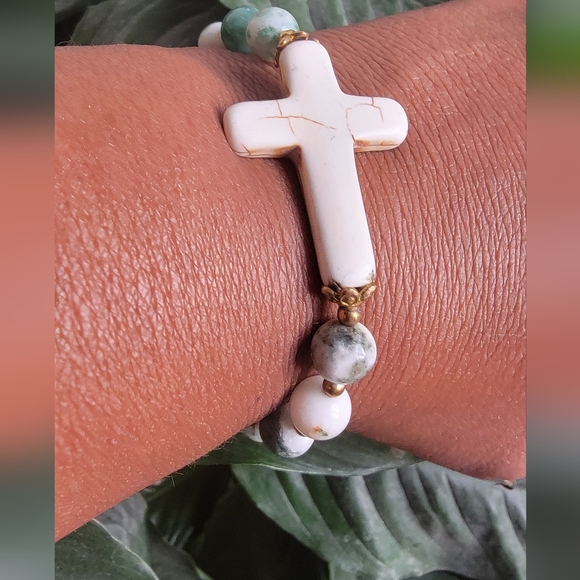 Moss Agate and stone cross stretch bracelet. Vintage - Picture 2 of 6